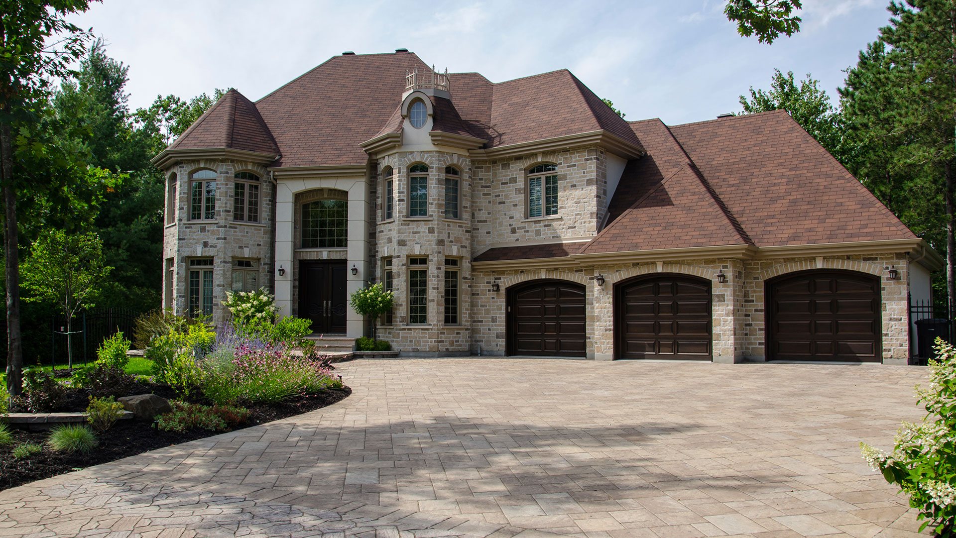 Accubuilt Homes Ltd Home Builder, Custom Home Builder and Home Remodeling Contractor